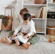 Коли починати читати з дитиною?